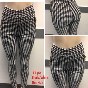 Black/white Houthstooth leggings